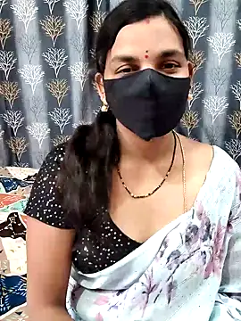 Snapshot of Lalitha-1995 chatting on 23, 6, 2026 Lalitha-1995 online show from 23, 6, 2026