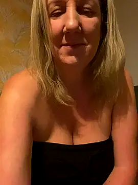 X-Victoria-X online show from 20, 9, 2025