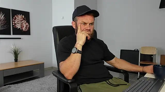 Snapshot of Stewart_Barnz chatting on 1, 10, 2025 Stewart Barnz online show from 1, 10, 2025