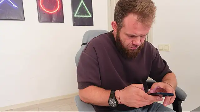 Snapshot of Stewart_Barnz chatting on 7, 10, 2025 Stewart Barnz online show from 7, 10, 2025