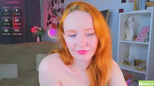 JoyceJones online show from 26, 10, 2025