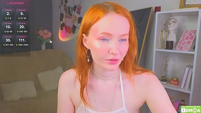 JoyceJones online show from 10, 10, 2025