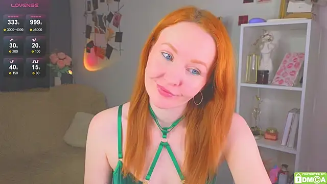 JoyceJones online show from 11, 10, 2025