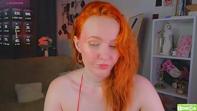 JoyceJones online show from 8, 11, 2025