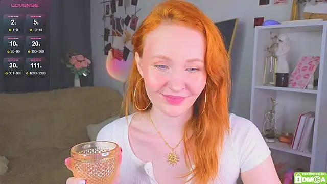 JoyceJones online show from 2, 10, 2025