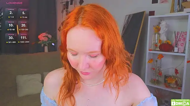 JoyceJones online show from 6, 11, 2025