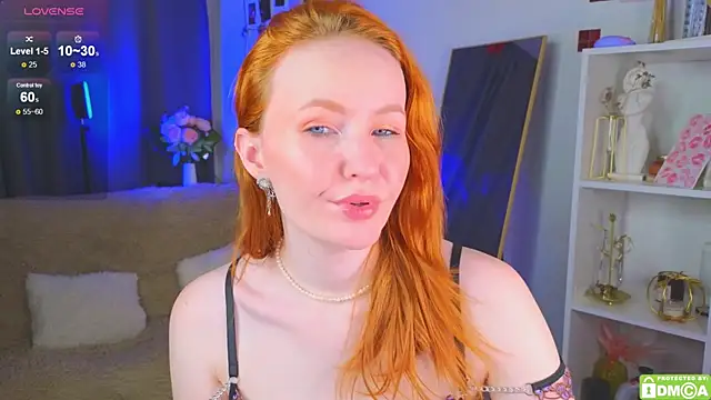 JoyceJones online show from 27, 10, 2025