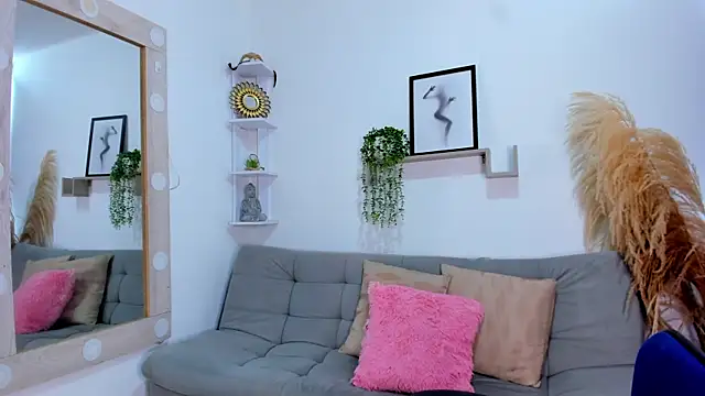 Samanta Monroe online show from 9, 9, 2025