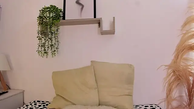 Samanta Monroe online show from 8, 10, 2025