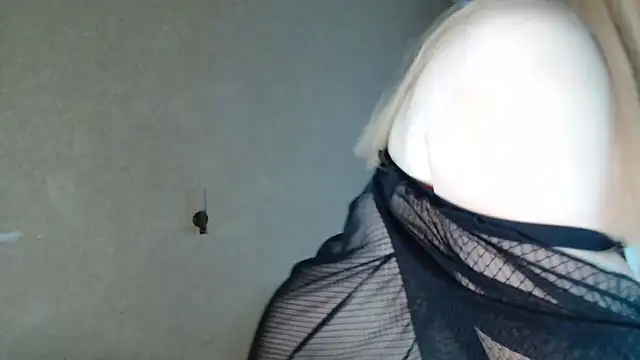 Miaxfox online show from 29, 10, 2025