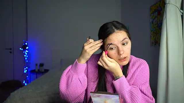 EwelynScott online show from 2, 12, 2025