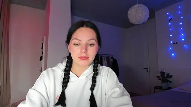 EwelynScott online show from 12, 2, 2026