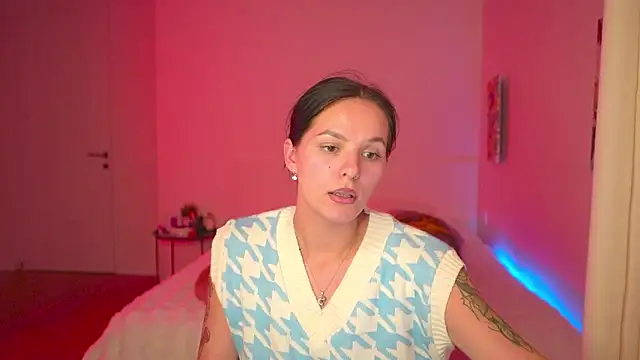 EwelynScott online show from 27, 9, 2025