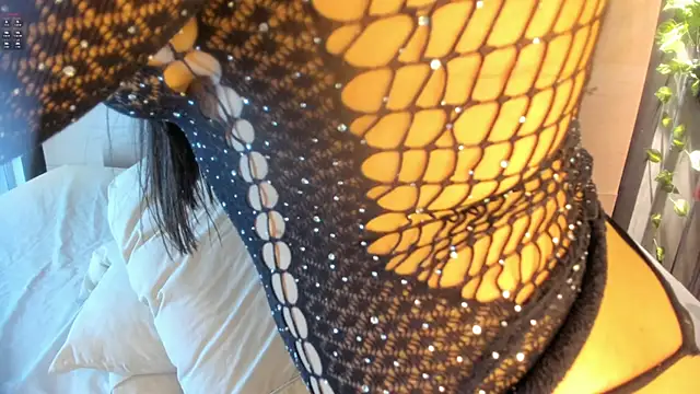 alexamonroe  online show from 24, 11, 2025