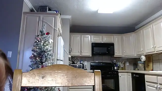 Blueeyedzaya  online show from 1, 12, 2025