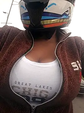 Snapshot of luluboobs9 chatting on 3, 2, 2026 luluboobs9 online show from 3, 2, 2026