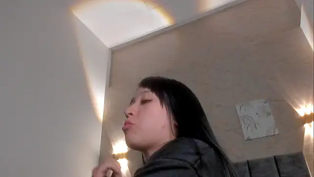 Lunaa bellaa online show from 11, 2, 2026