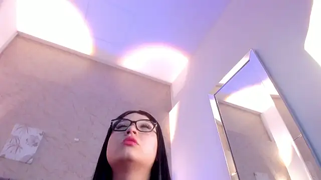 Lunaa bellaa online show from 20, 3, 2026