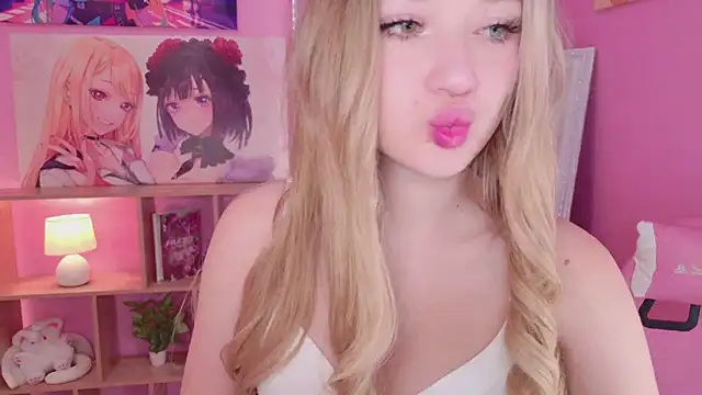 Snapshot of milaa_sun chatting on 4, 3, 2026 milaa sun online show from 4, 3, 2026