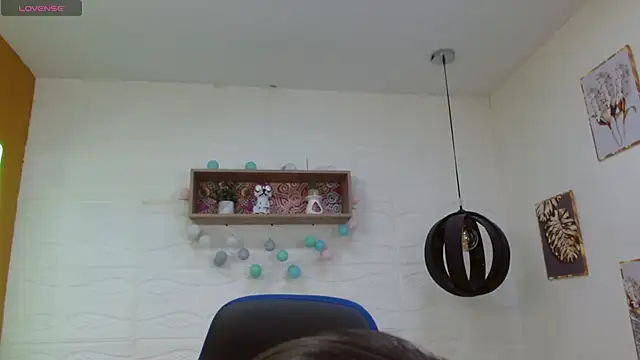 tulunaroja online show from 3, 10, 2025