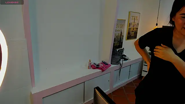 tulunaroja online show from 18, 9, 2025