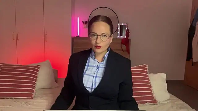 Snapshot of UnderWunder chatting on 15, 7, 2026 UnderWunder online show from 15, 7, 2026