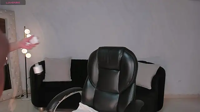 MeganScott online show from 3, 7, 2026