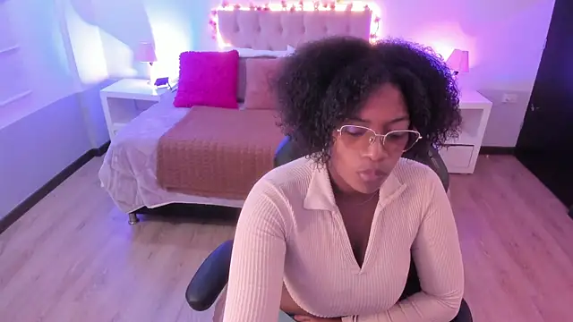 ebony fantasy2 online show from 15, 4, 2026