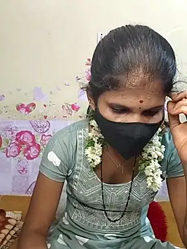 Snapshot of ranisanthutelugu chatting on 14, 10, 2025 ranisanthutelugu online show from 14, 10, 2025