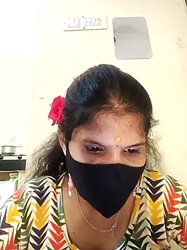 Snapshot of ranisanthutelugu chatting on 15, 9, 2025 ranisanthutelugu online show from 15, 9, 2025