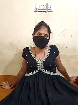 Snapshot of ranisanthutelugu chatting on 3, 10, 2025 ranisanthutelugu online show from 3, 10, 2025