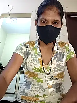 Snapshot of ranisanthutelugu chatting on 24, 9, 2025 ranisanthutelugu online show from 24, 9, 2025