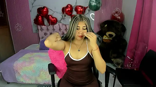 Mindy 19 online show from 24, 3, 2026