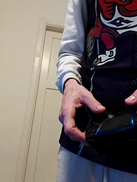 ijustwannafuckyou6969 online show from 12, 2, 2026