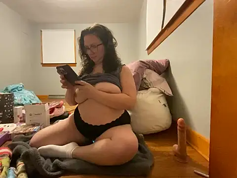 GirlSquirt online show from 19, 12, 2025