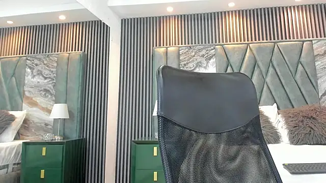 Snapshot of Michael_blue chatting on 24, 9, 2025 Michael blue online show from 24, 9, 2025