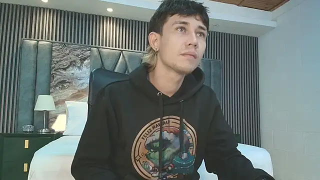 Snapshot of Michael_blue chatting on 14, 1, 2026 Michael blue online show from 14, 1, 2026