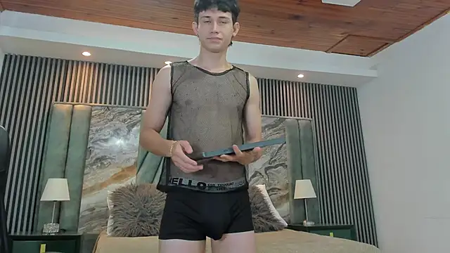 Snapshot of Michael_blue chatting on 25, 9, 2025 Michael blue online show from 25, 9, 2025