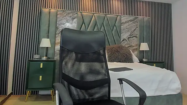 Snapshot of Michael_blue chatting on 23, 9, 2025 Michael blue online show from 23, 9, 2025