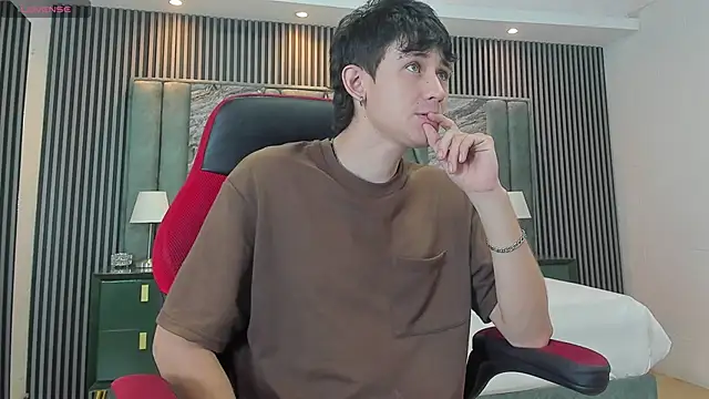 Snapshot of Michael_blue chatting on 9, 9, 2025 Michael blue online show from 9, 9, 2025