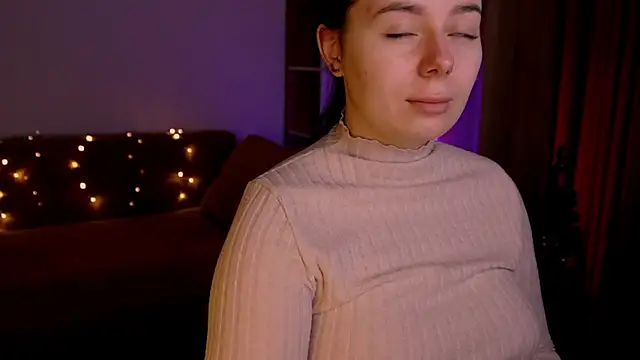 Snapshot of Di_na_Bell chatting on 13, 1, 2026 Di na Bell online show from 13, 1, 2026