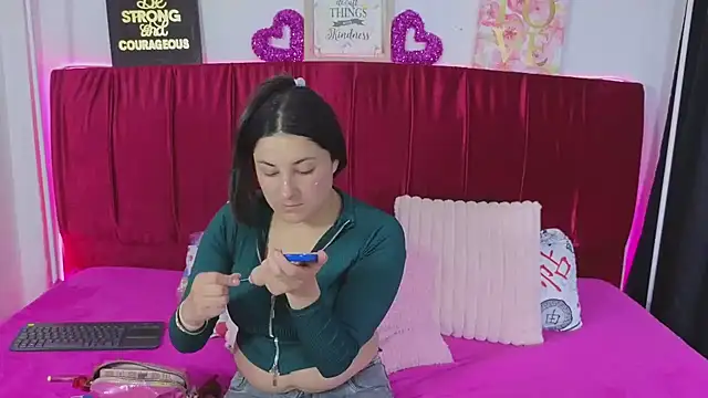 Snapshot of cuteeimy chatting on 30, 6, 2026 cuteeimy online show from 30, 6, 2026