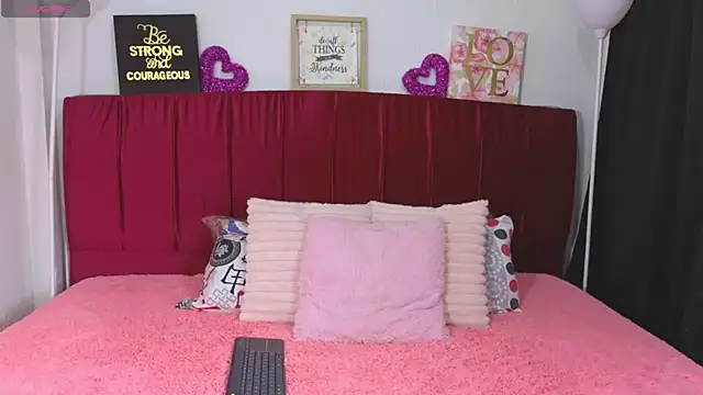 Snapshot of cuteeimy chatting on 12, 6, 2026 cuteeimy online show from 12, 6, 2026