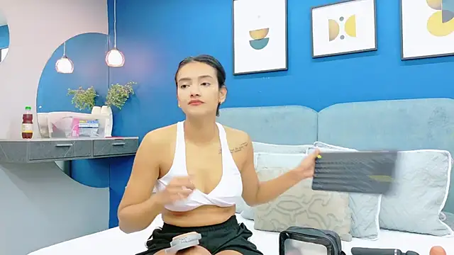 lixie peyton online show from 5, 12, 2025