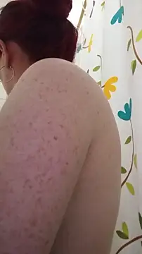 carolinhe  online show from 22, 11, 2025