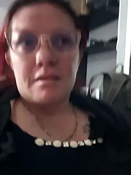 carolinhe  online show from 26, 9, 2025