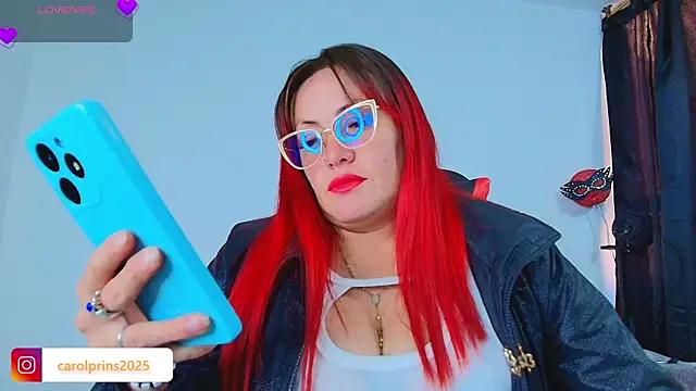 carolinhe  online show from 4, 10, 2025