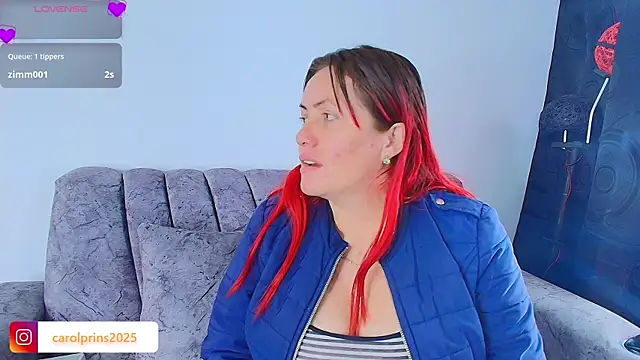 carolinhe  online show from 17, 10, 2025