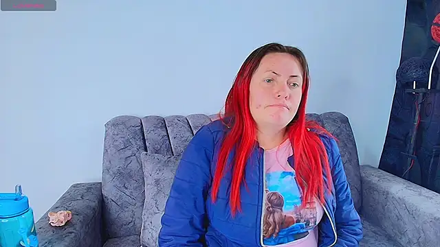 carolinhe  online show from 16, 10, 2025