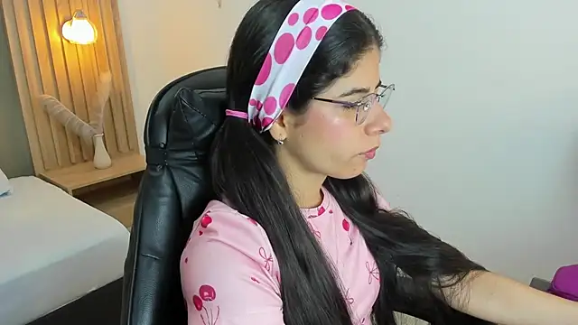 carlina 15 online show from 9, 10, 2025